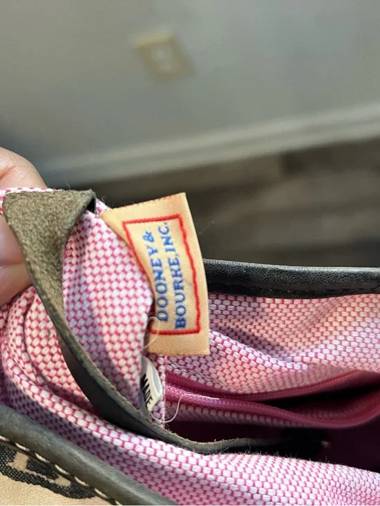 Dooney & Bourke Canvas Monogram Bucket Tote Bag Pink Lining Leather Trim Vintage - Picture 14 of 15